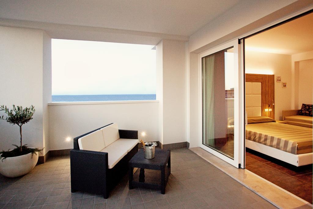 Hotel Fantasy Riccione Ngoại thất bức ảnh