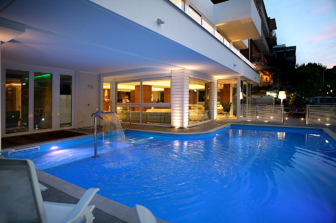 Hotel Fantasy Riccione Ngoại thất bức ảnh